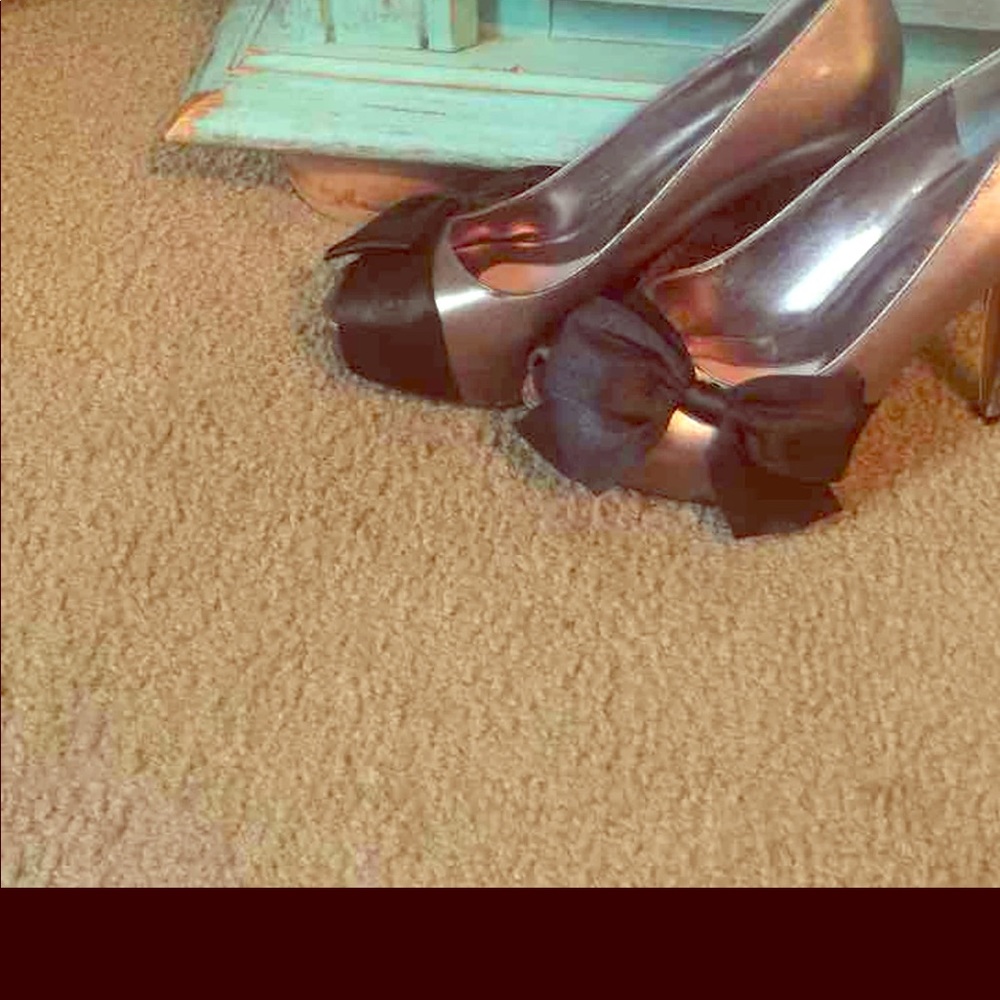 Paris Hilton high heels